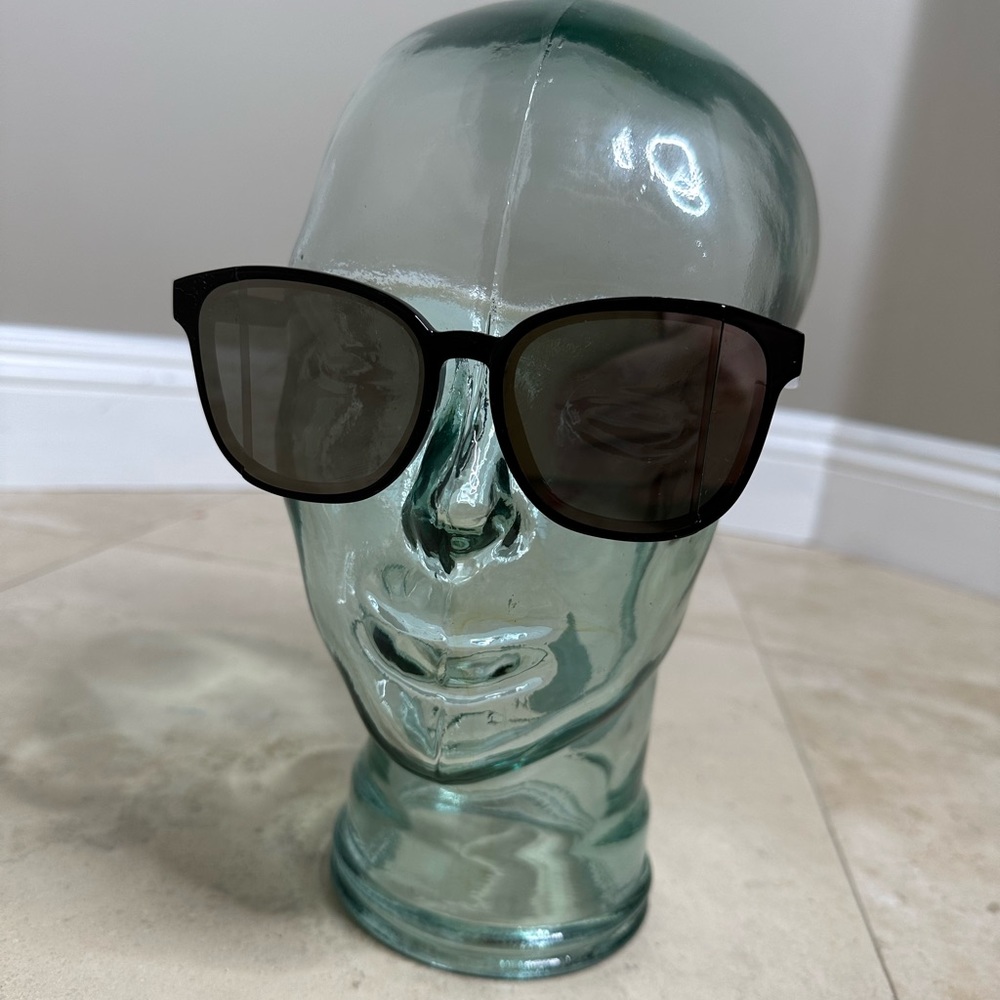 👓DIOR- Black Line Oversize Sunglasses👓 - Picture 8 of 17